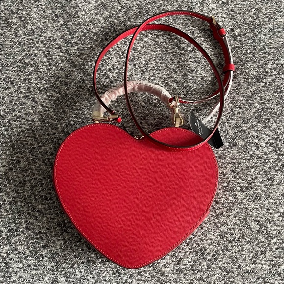 Kate Spade NWT Red Heart Crossbody, Wallet & Scarf - Picture 6 of 6